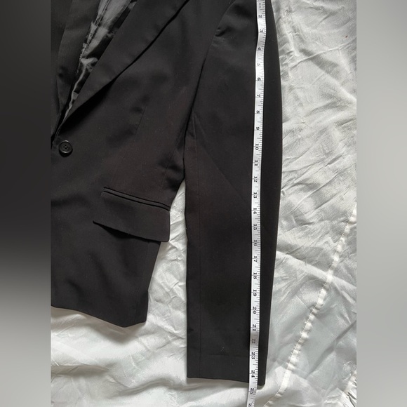 Forever 21 Black blazer - Picture 7 of 9